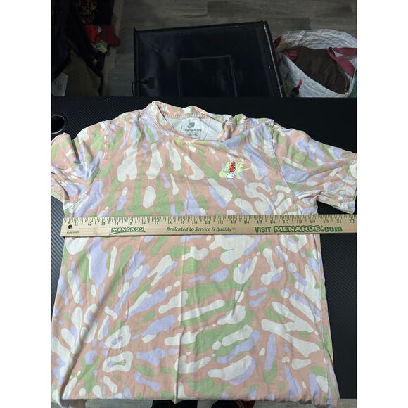 Nike Camo “Sports are a trip” Graphic T-Shirts Size Medium - Picture 3 of 9